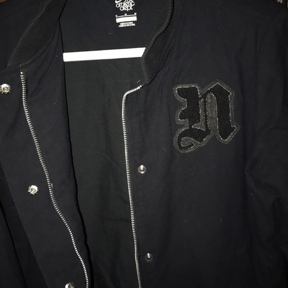Nike jacket - Picture 3 of 3